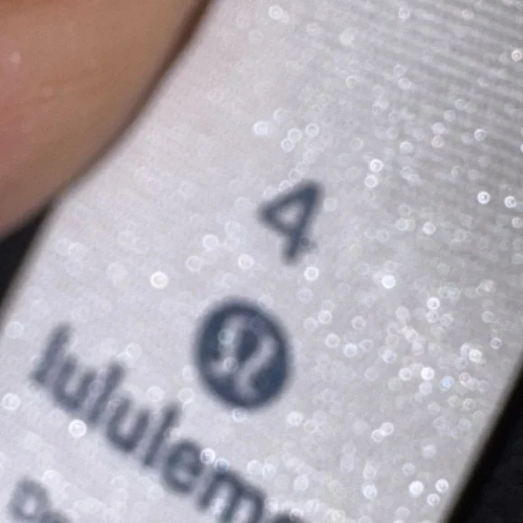 Lululemon high waisted leggings size 4 - Picture 4 of 7